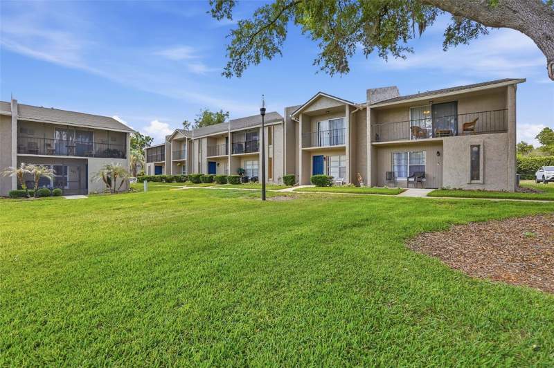 Park Lake Townhouses