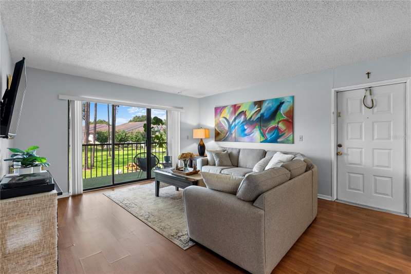 2 bedroom Condominium at 8217 Sun Spring Circle #72, Club At Orlando Ph 14, Orlando — photo 2