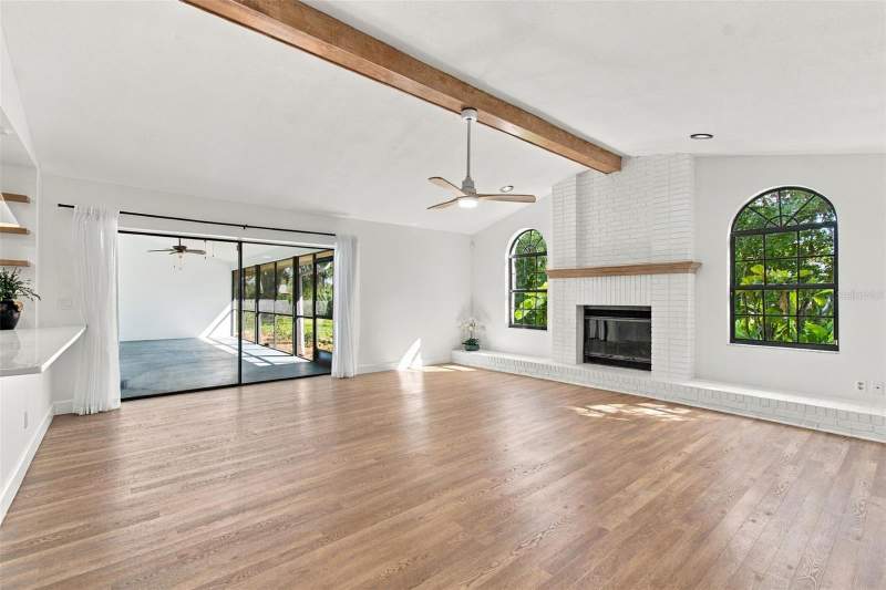 3 bedroom Single Family Residence at 16102 Ancroft Court, Tampa Palms Unit 3 Rep Of, Tampa — photo 5