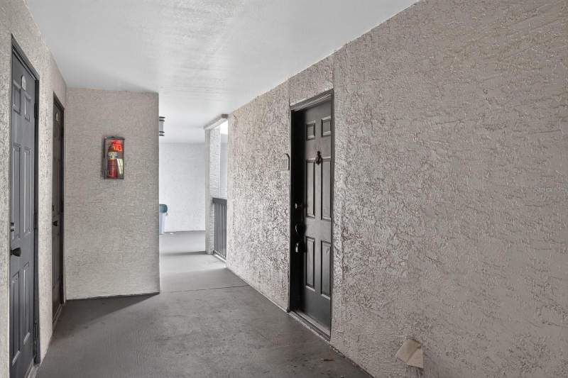 1 bedroom Condominium at 8513 Island Breeze Lane #207, The Falls At New Tampa A Condo, Temple Terrace — photo 5