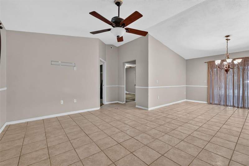 3 bedroom Single Family Residence at 37320 Beach Dr, Silver Lake Park, Umatilla — photo 5