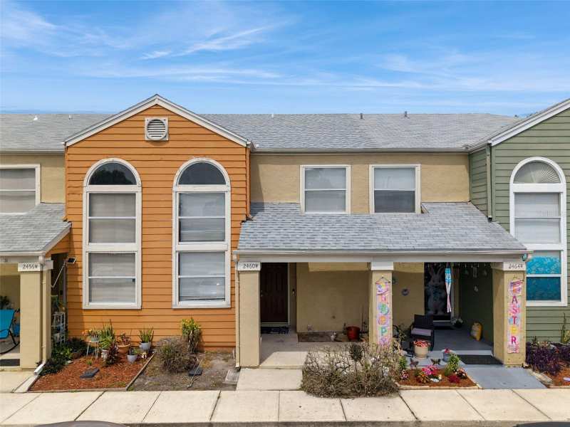 2 bedroom Townhouse at 2460 Summerfield Way, Summerfield Twnhms, Kissimmee — photo 1