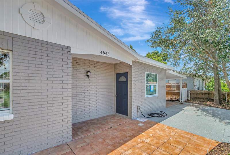 4 bedroom Single Family Residence at 4845 SAN PABLO PLACE, GOLFWOOD ESTATES UNIT 09, TAMPA — photo 5