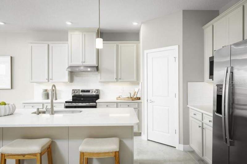 4 bedroom Single Family Residence at 22141 PINE GROVE LOOP, CEDAR LANDINGS, LEESBURG — photo 4