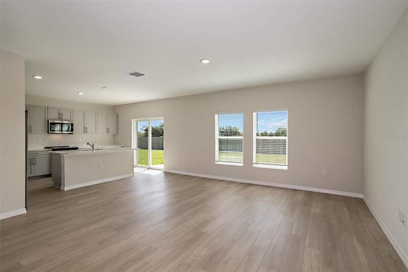 5 bedroom Single Family Residence at 33816 Noble Creek Place, Pasadena Woods, Dade City — photo 3