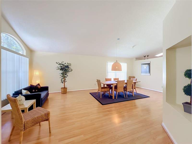 4 bedroom Single Family Residence at 13343 Heron Cove Drive, Hunters Creek Tr 430-A Ph 2, Orlando — photo 5
