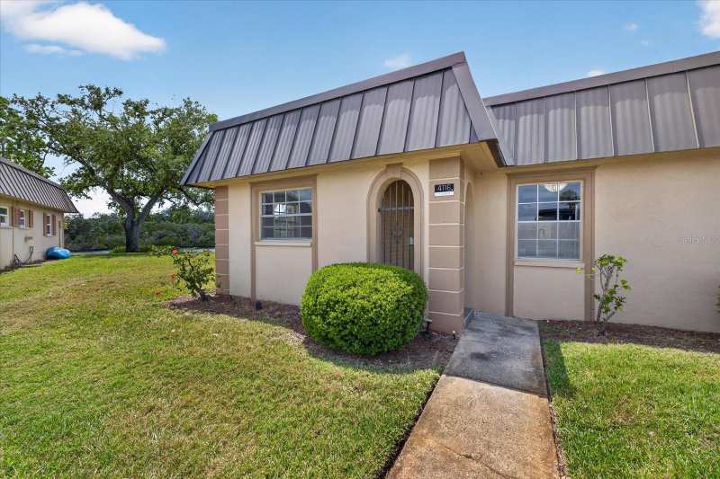 2 bedroom Condominium at 4116 Hampton Drive, Gardens Beacon Square Condo 4A, New Port Richey — photo 1