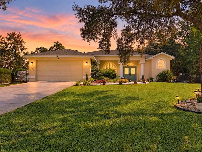 3 bedroom Single Family Residence at 11200 Lomita Wren Road, Royal Highlands, Weeki Wachee — photo 1