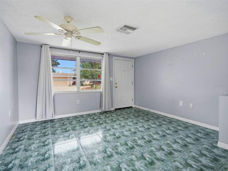 2 bedroom Single Family Residence at 9850 Richwood Lane, The Lakes, Port Richey — photo 4