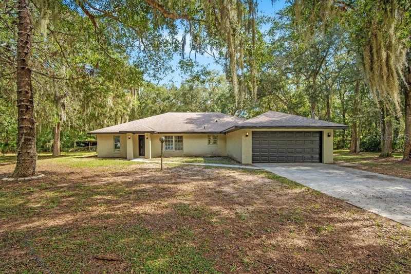 3 bedroom Single Family Residence at 211 S Gaines Street, Williams Warren Rep Williams Lts 05 & 06 Blk, Oak Hill — photo 1