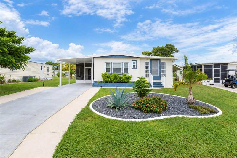 2 bedroom Manufactured Home at 7333 Varley Circle, Village Holiday Lake, Port Charlotte — photo 1