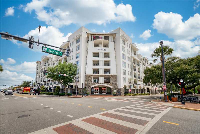 2 bedroom Condominium at 630 Vassar Street #2210, Wellesley Condo, Orlando — photo 1