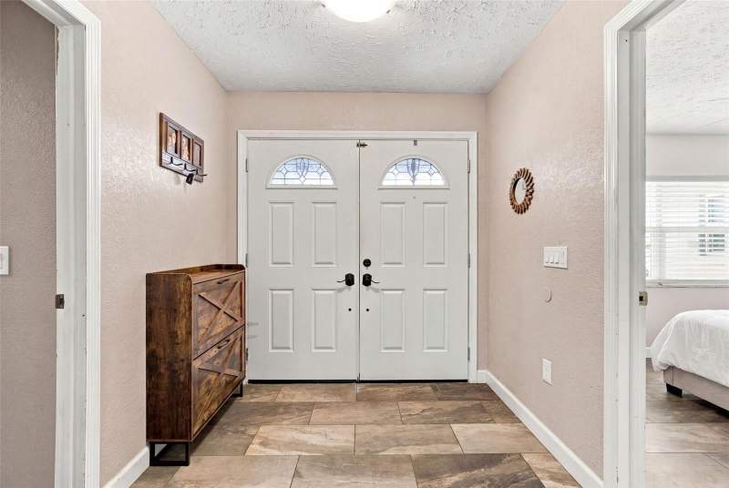 4 bedroom Single Family Residence at 2901 Beagle Place, Hunters Cove Unit 2, Seffner — photo 2