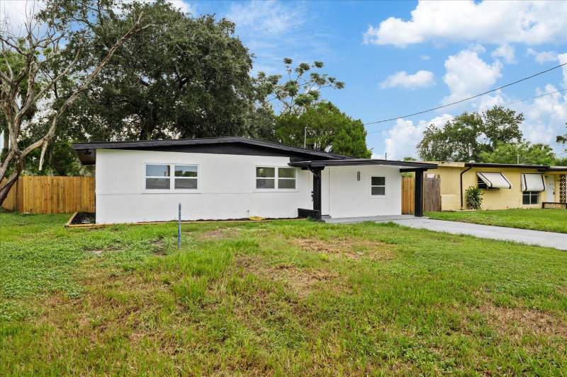 3 bedroom Single Family Residence at 7361 Royal Palm Drive, Jasmin Acres, New Port Richey — photo 2