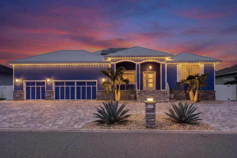 4 bedroom Single Family Residence at 704 Eagle Lane, Apollo Beach Unit Six, Apollo Beach — photo 2