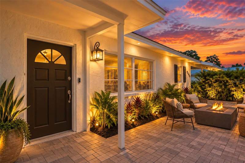 2 bedroom Single Family Residence at 2482 Wisteria Street, South Gate, Sarasota — photo 4