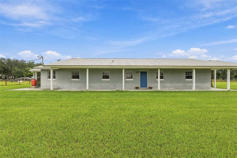 4 bedroom Single Family Residence at 9124 Carey Road, Lithia, Lithia — photo 2