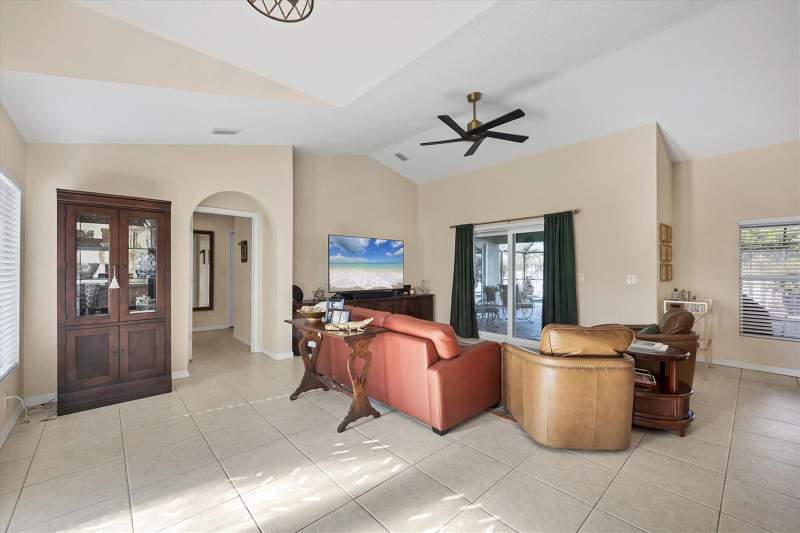 3 bedroom Single Family Residence at 10039 Sunday Drive, Port Charlotte Sec 87, Port Charlotte — photo 3