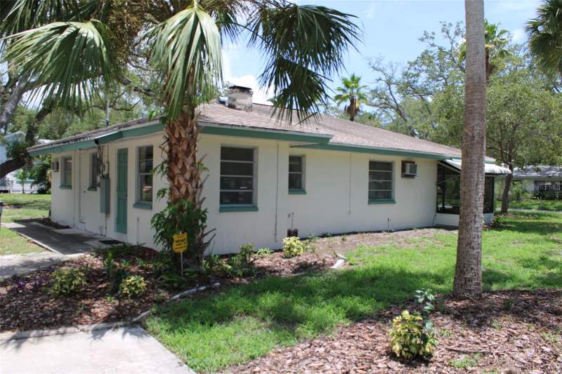 2 bedroom Single Family Residence at 300 President Street, Simpson & Wifes Add, Dunedin — photo 2