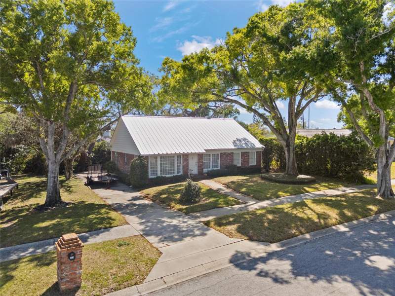2 bedroom Single Family Residence at 502 Hillcrest Avenue, Sunset Hills, Tarpon Springs — photo 2