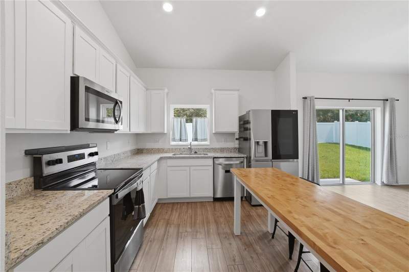 3 bedroom Single Family Residence at 13470 Leaping Water Way, Tula Parc-Ph 1, Astatula — photo 3