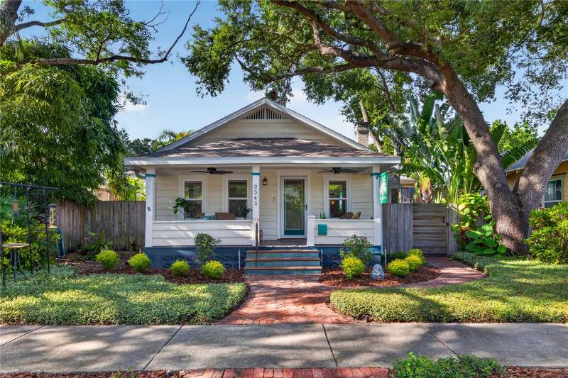 4 bedroom Single Family Residence at 2545 2nd Avenue, Halls Central Ave 1, St Petersburg — photo 2