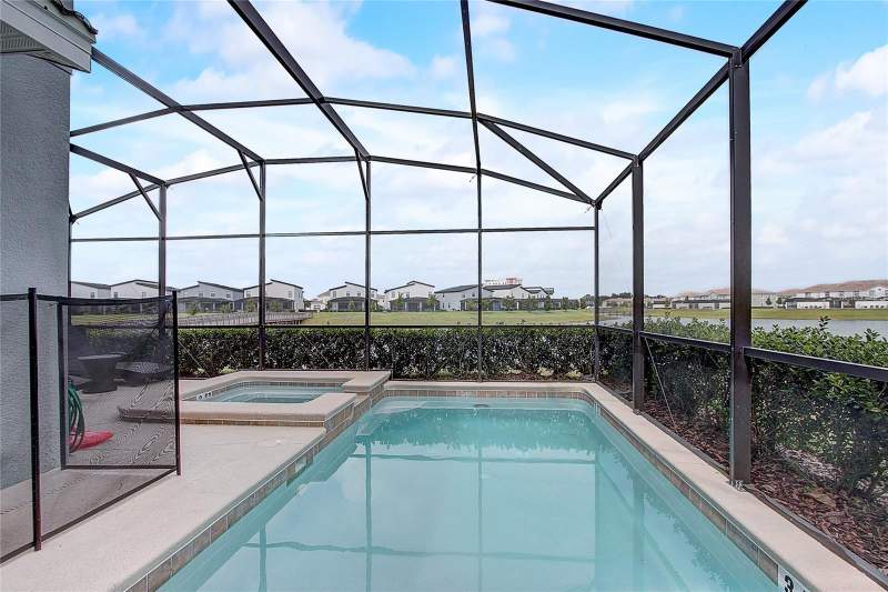 5 bedroom Single Family Residence at 4761 Kings Castle Circle, Storey Lake, Kissimmee — photo 2