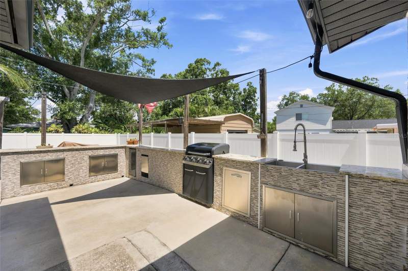 3 bedroom Single Family Residence at 6230 Cedar Street, Florida Riviera 2, St Petersburg — photo 3