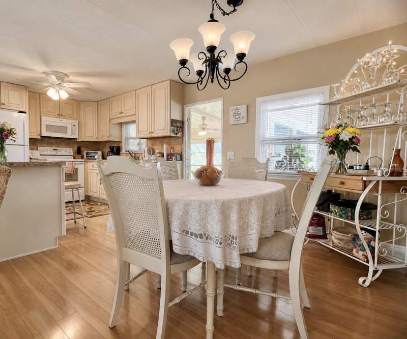 3 bedroom Mobile Home at 1100 Belcher Road #113, Largo, Largo — photo 5