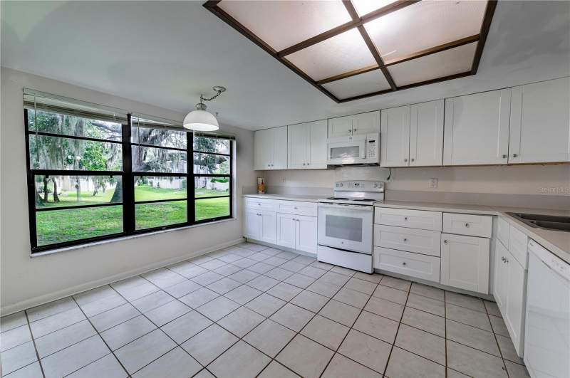 2 bedroom Condominium at 7873 Niagara Avenue #1803, River Oaks Condo II, Tampa — photo 2