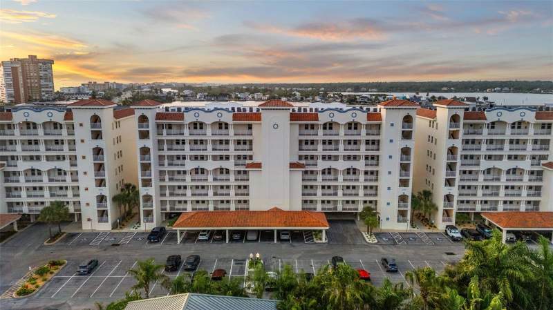 3 bedroom Condominium at 17717 Gulf Boulevard #604, Las Flores, Redington Shores — photo 2