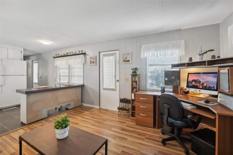 1 bedroom Mobile Home at 1600 N OLD COACHMAN ROAD #709, ALCOVE MOBILE HOME COMMUNITY UNREC, CLEARWATER — photo 5