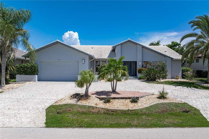 3 bedroom Single Family Residence at 3950 San Pietro Court, Punta Gorda Isles Sec 15, Punta Gorda — photo 2
