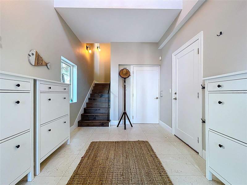4 bedroom Single Family Residence at 306 Bay Plz, Herrons Sub 8, Treasure Island — photo 5