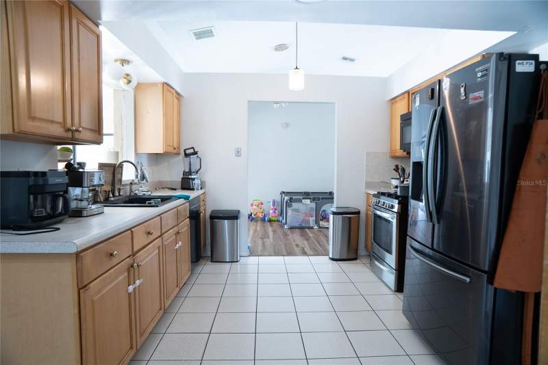 4 bedroom Single Family Residence at 304 Shadow Oak Drive, Sterling Park Unit 04, Casselberry — photo 4
