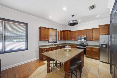 7504 S West Shore Boulevard, Tampa FL - photo 13 of 48