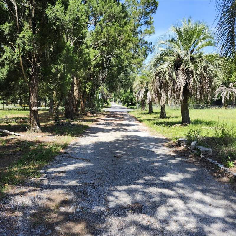 4 bedroom Single Family Residence at 4718 Lane Road, Zephyrhills Colony Co, Zephyrhills — photo 2