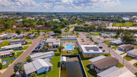236 N Saint Thomas Circle, Apollo Beach FL - photo 18 of 32