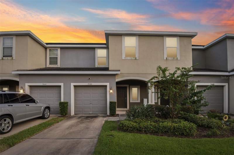 3 bedroom Townhouse at 7046 Towne Lake Road, Oak Creek Prcl 3, Riverview — photo 2