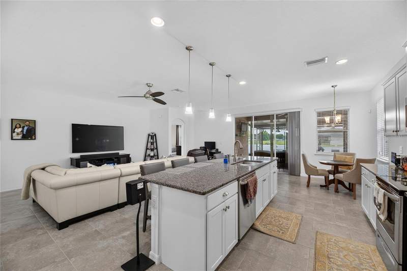 3 bedroom Single Family Residence at 10619 Scenic Hollow Drive, Riverview Meadows Ph 2, Riverview — photo 5
