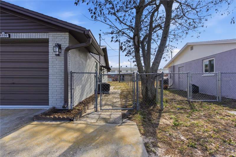 3 bedroom Single Family Residence at 5330 Poinsettia Dr, Floral Park Rep, New Port Richey — photo 4