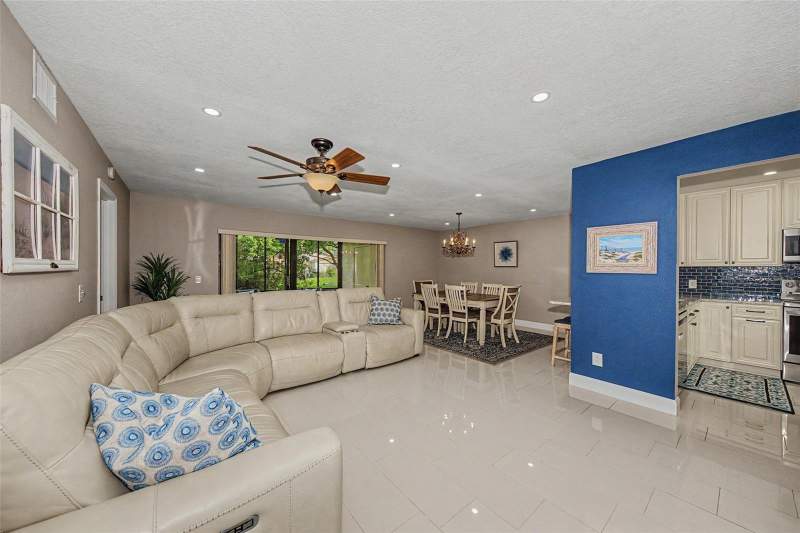 3 bedroom Condominium at 1801 E Lake Road #1D, El Pasado A Condo, Palm Harbor — photo 4