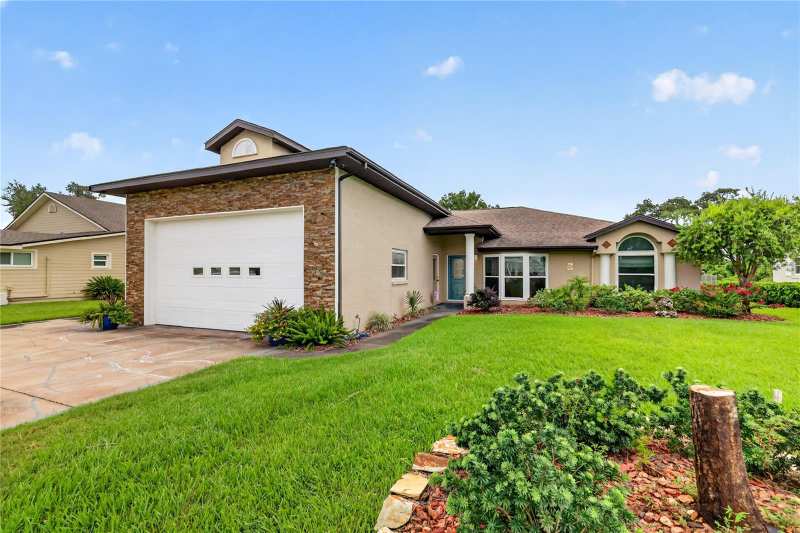 3 bedroom Single Family Residence at 5516 E Harbor Drive, Picciola Harbors Rohrs Add, Fruitland Park — photo 1