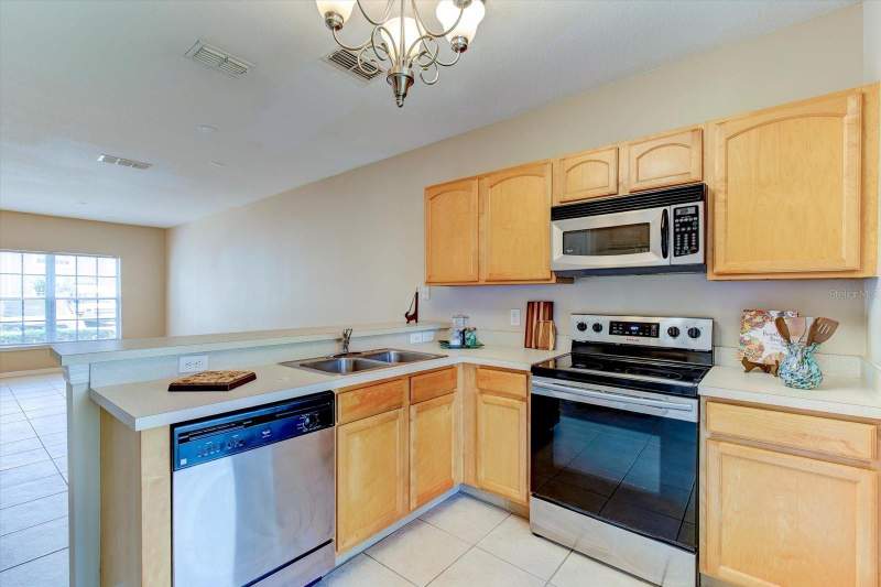 2 bedroom Townhouse at 509 Wilton Circle, Placid Lake Twnhms, Sanford — photo 5