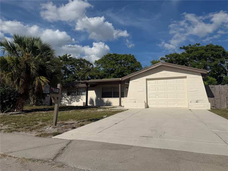 2 bedroom Single Family Residence at 9004 Saint Regis Lane, Embassy Hills, Port Richey — photo 1