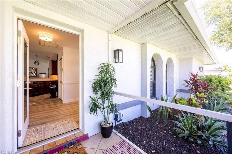 3 bedroom Single Family Residence at 420 SW 37th Street, Cape Coral, Cape Coral — photo 3