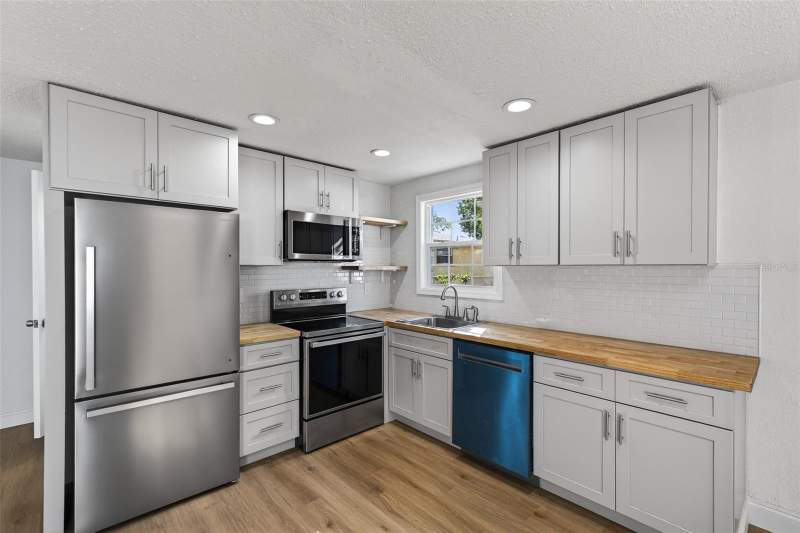 2 bedroom Single Family Residence at 4545 12th Avenue, Disstonia, St Petersburg — photo 5