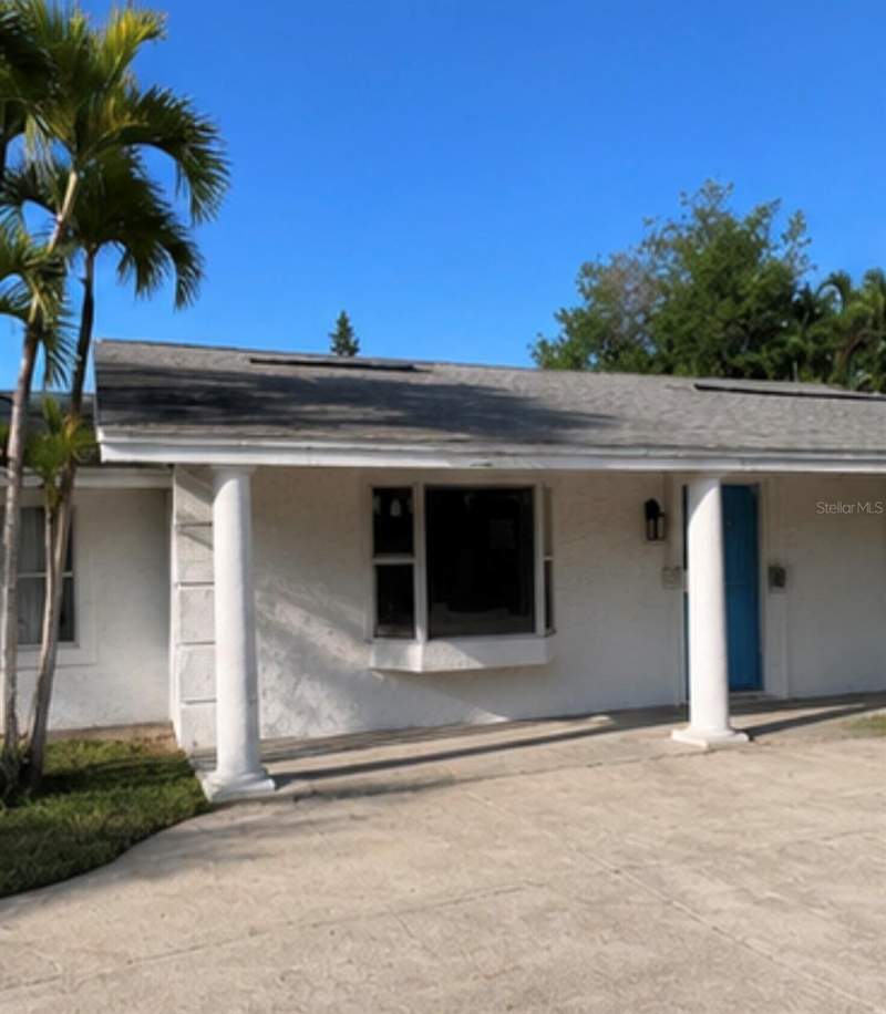 4 bedroom Single Family Residence at 749 Siesta Drive, Bay Island, Sarasota — photo 5