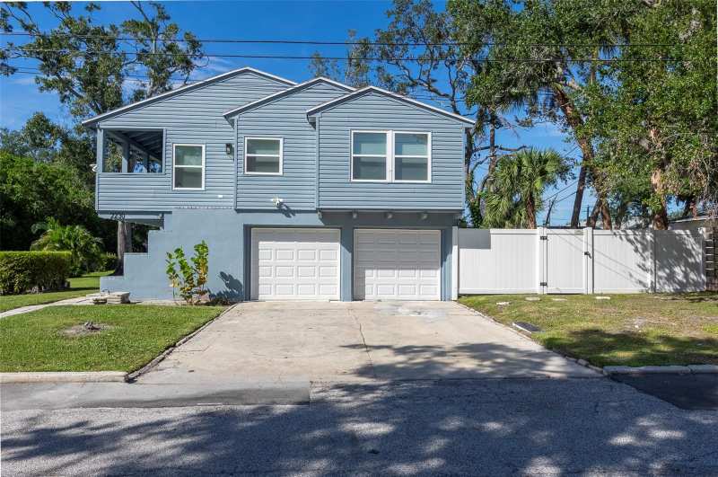 2 bedroom Single Family Residence at 2230 E Harbor Drive, Smiths Lottie E Rep, St Petersburg — photo 1