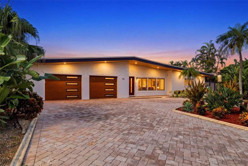 3 bedroom Single Family Residence at 661 79th Circle, South Causeway Isle 4th Add, St Petersburg — photo 2